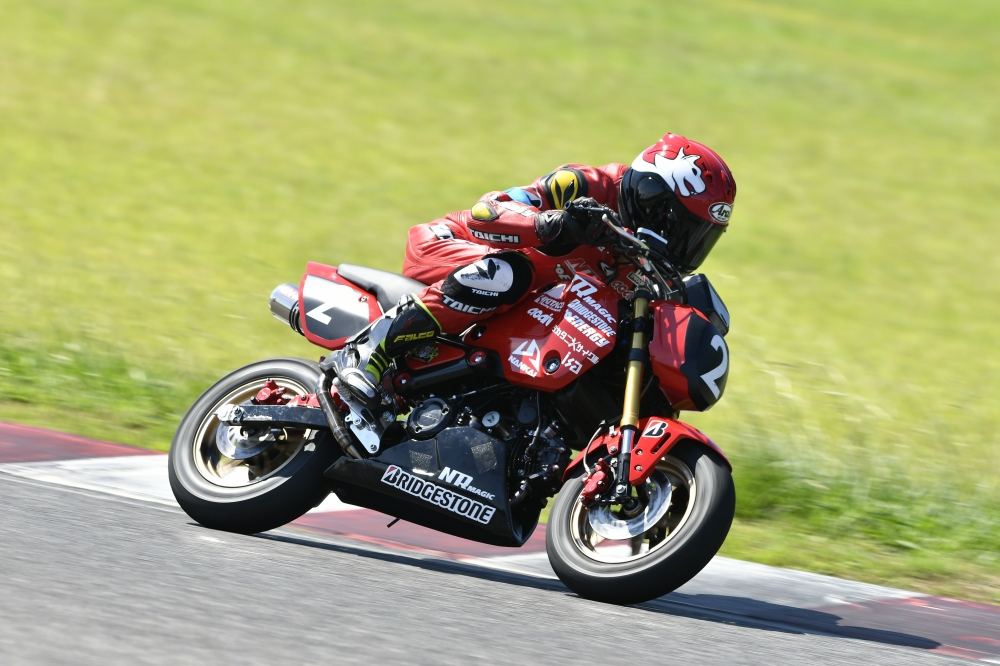 CBR250RR「Team HRC ジップフリース」プレゼント！: ファン